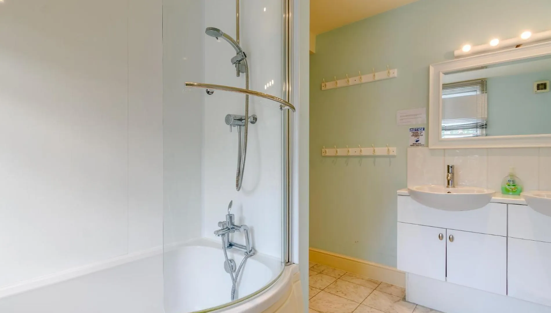 5 Bed In Whitby 79016ヴィラ 0*,  イギリス